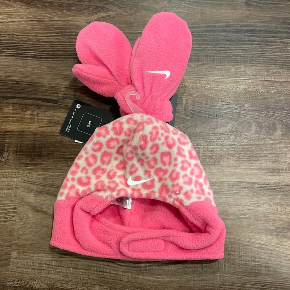 Nike hat & mitttens - toddler
